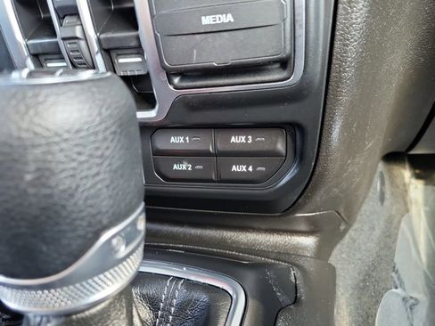 Certified 2024 Jeep Gladiator Sport image 37