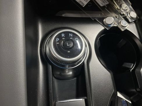 Used 2025 Ford Explorer Active AWD/4WD image 20