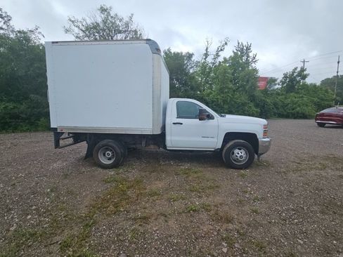 Used 2017 Chevrolet Silverado 3500 W/T w/ WT Convenience Package RWD image 3