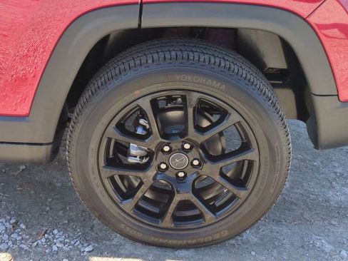 New 2026 Jeep Compass Latitude image 10