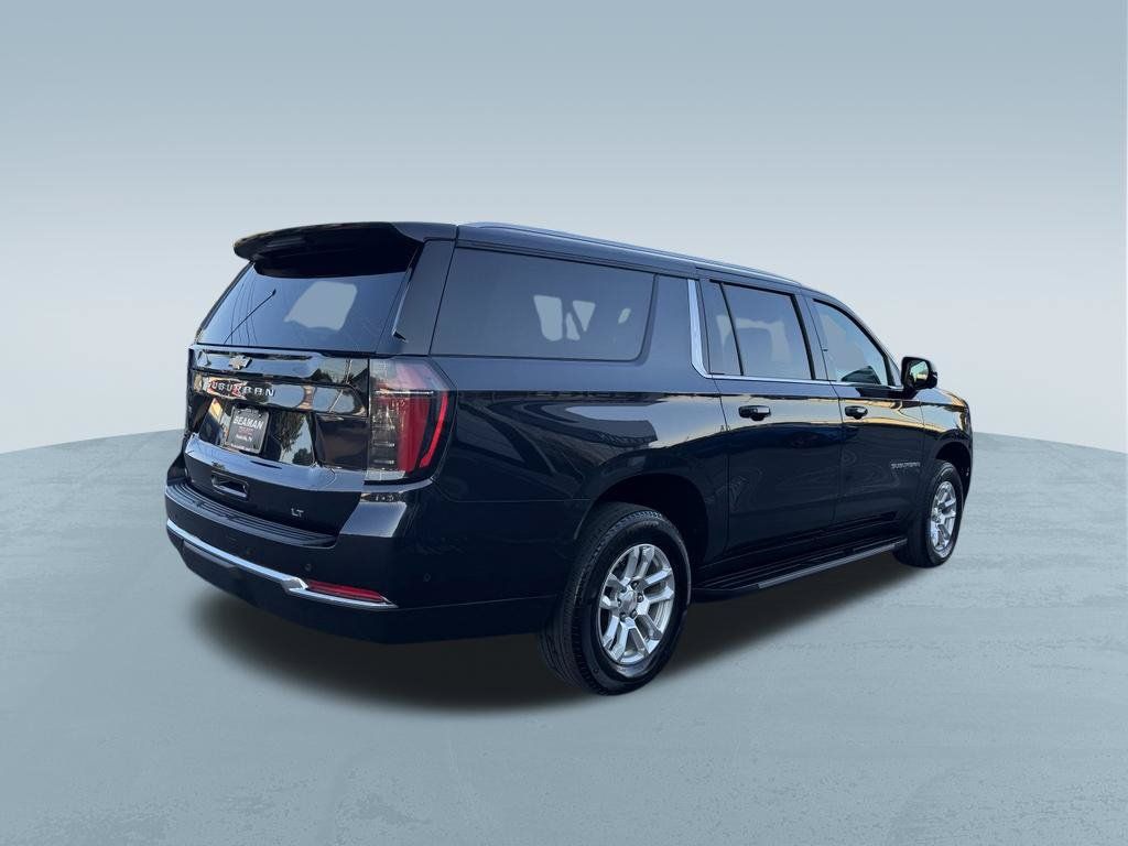 Used 2025 Chevrolet Suburban LT AWD/4WD image 8