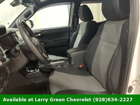 Used 2023 Toyota Tacoma TRD Sport image 11