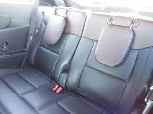 Certified 2022 Ford Explorer Platinum w/ Equipment Group 601A image 16