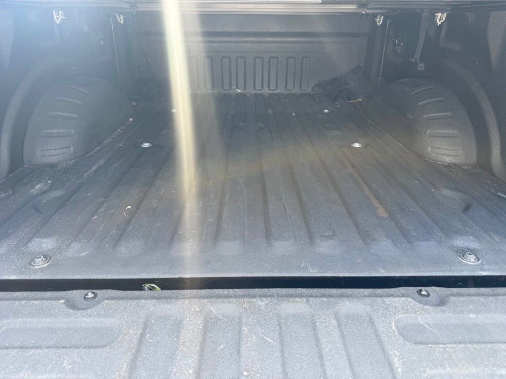 Used 2021 Ford F250 Lariat w/ FX4 Off-Road Package AWD/4WD image 8