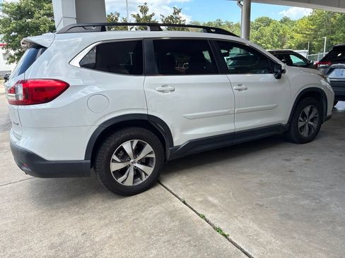 Used 2020 Subaru Ascent Premium w/ Convenience Package AWD/4WD image 3