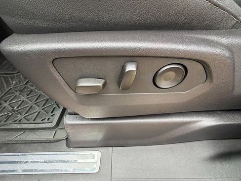 Certified 2025 GMC Sierra 1500 SLT w/ SLT Premium Plus Package image 9