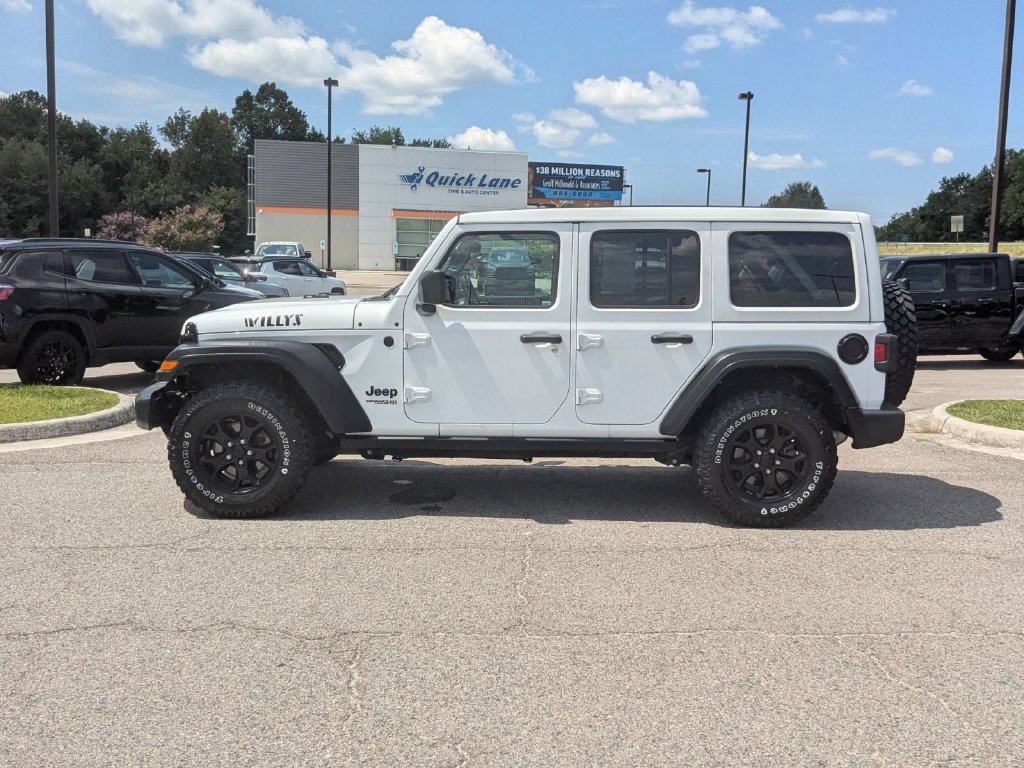 Certified 2022 Jeep Wrangler Unlimited Sport AWD/4WD image 2