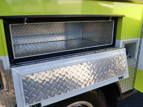 Used 2006 GMC Sierra 3500 SLE w/ Heavy-Duty Power Package image 32