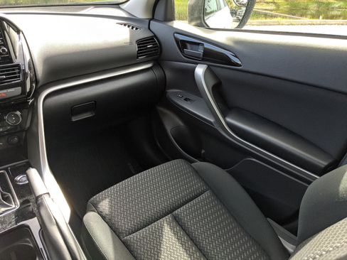 Used 2025 Mitsubishi Eclipse Cross ES image 17