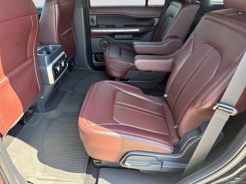 Used 2024 Ford Expedition Limited AWD/4WD image 24