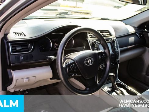 Used 2016 Toyota Camry LE FWD image 23