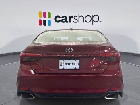 Used 2019 Toyota Avalon Limited w/ Advanced Safety Package FWD image 4