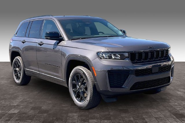 New 2026 Jeep Grand Cherokee Altitude AWD/4WD image 2