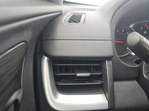 Used 2022 GMC Terrain SLE w/ Driver Convenience Package FWD image 33
