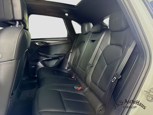 Used 2021 Porsche Macan GTS AWD/4WD image 28
