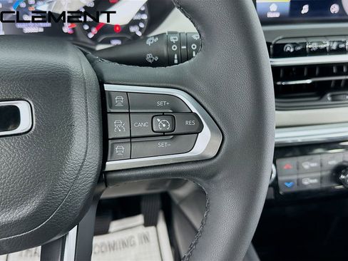 Used 2023 Jeep Compass Limited AWD/4WD image 17