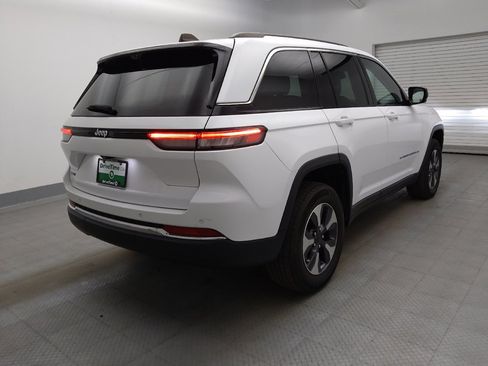 Used 2022 Jeep Grand Cherokee Limited 4xe w/ Luxury Tech Group II AWD/4WD image 9