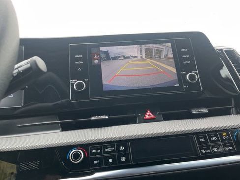 Used 2023 Kia Sportage LX image 20