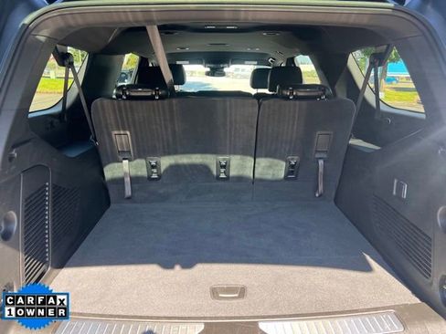 Used 2025 Chevrolet Suburban Z71 AWD/4WD image 10