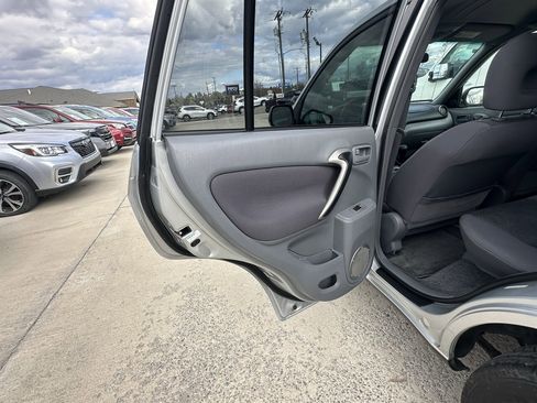 Used 2001 Toyota RAV4 2WD image 27