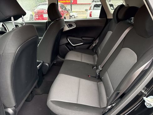 Used 2021 Kia Soul LX FWD image 10