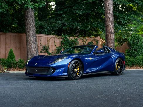 Used 2022 Ferrari 812 GTS RWD image 1
