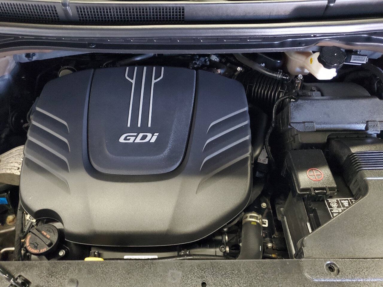 Used 2015 Kia Sedona SX FWD image 4