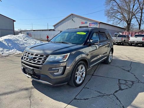 Used 2017 Ford Explorer Limited w/ Class II Trailer Tow Package image 1