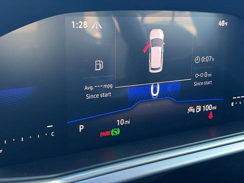 New 2026 Volkswagen Taos SE image 21