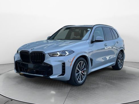 New 2026 BMW X5 xDrive50e AWD/4WD image 3