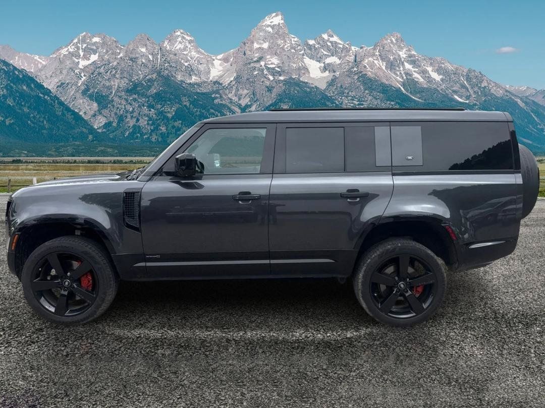 Used 2023 Land Rover Defender 130 X AWD/4WD image 8