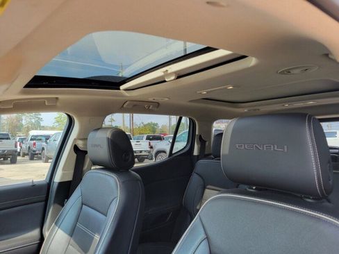 Used 2023 GMC Acadia Denali w/ Denali Ultimate Package image 25