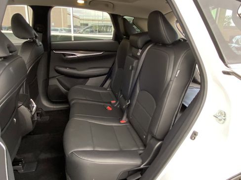 Used 2024 INFINITI QX50 Luxe image 15
