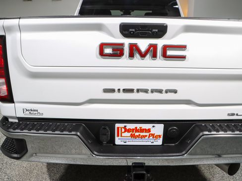 Used 2024 GMC Sierra 2500 SLE w/ SLE Convenience Package AWD/4WD image 8