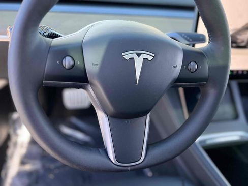 Used 2023 Tesla Model 3 Performance image 31
