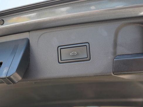 Used 2019 Volkswagen Atlas SEL AWD/4WD image 36