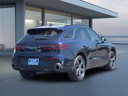 Used 2023 Genesis GV70 2.5T w/ Sport Prestige Package AWD/4WD image 4
