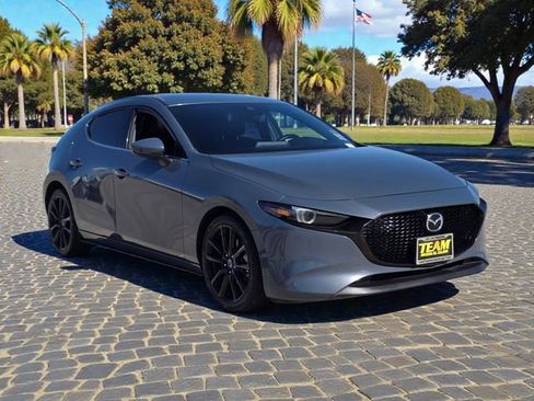 Used 2019 MAZDA MAZDA3 AWD Hatchback w/ Premium Pkg image 4