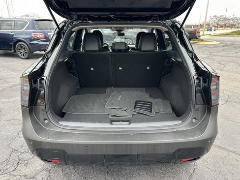 Certified 2025 Nissan Kicks SR image 18