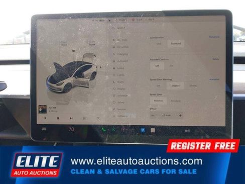 Used 2022 Tesla Model 3 RWD image 13