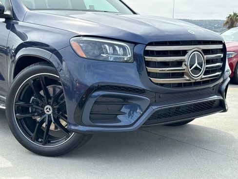 New 2026 Mercedes-Benz GLS 580 4MATIC image 3