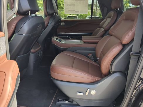 New 2026 Lincoln Navigator L Reserve AWD/4WD image 22