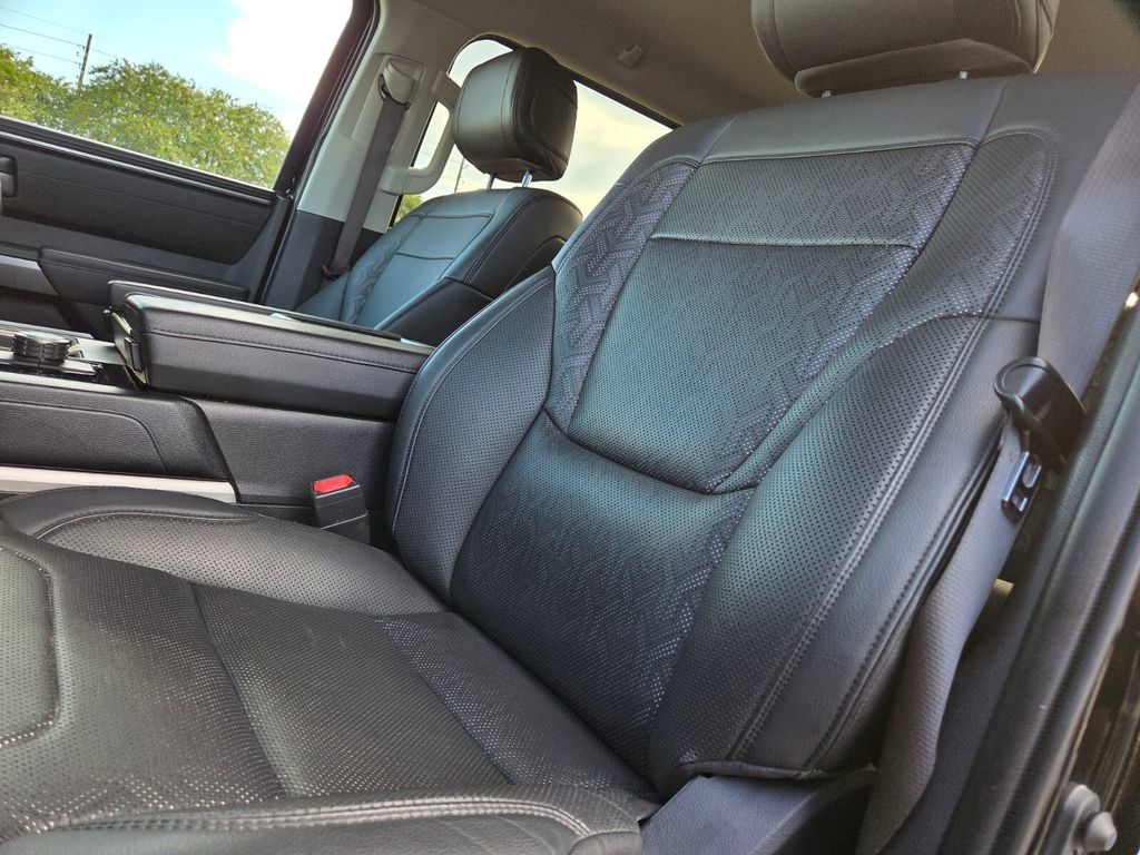Used 2022 Toyota Tundra SR5 w/ SR5 Premium Package RWD image 11