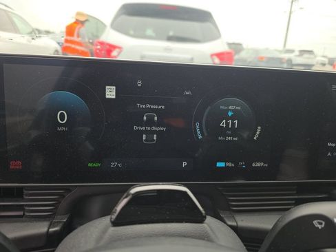 Used 2025 Hyundai Ioniq 5 SE RWD image 13
