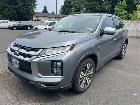 Used 2022 Mitsubishi Outlander Sport SE FWD image 2
