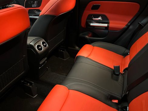 New 2025 Mercedes-Benz GLA 35 AMG 4MATIC image 20