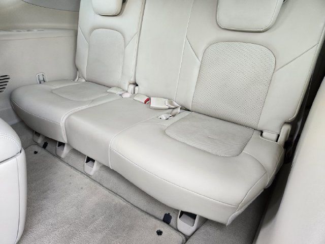 Used 2016 INFINITI QX80 4WD w/ Deluxe Technology Package image 35