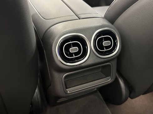 New 2026 Mercedes-Benz GLC 300 image 27