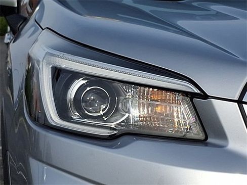 Used 2019 Subaru Forester Touring w/ Popular Package #3 image 9