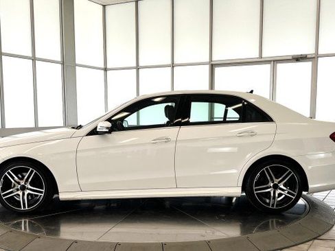 Used 2014 Mercedes-Benz E 350 4MATIC Sedan image 4
